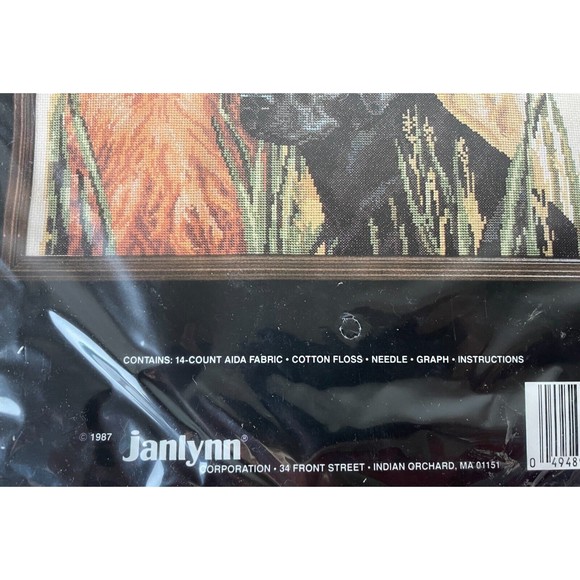 Janlynn Golden Retrievers Black Dogs Cross Stitch Kit Vintage 1987 NEW Sealed - Picture 3 of 4